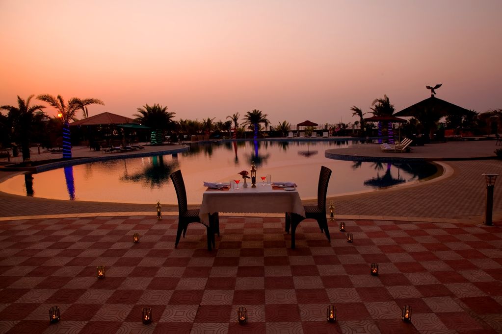 Royal Tulip Sea Pearl Beach Resort & Spa Cox's Bazar Restoran fotoğraf
